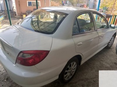 Kia Rio 2000 года