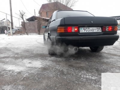Мерс 190Е