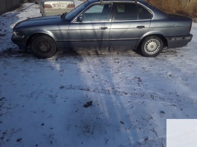 BMW E34 525 1990 года