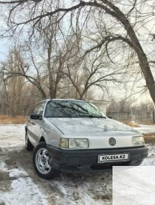 Volkswagen Passat 1992 года